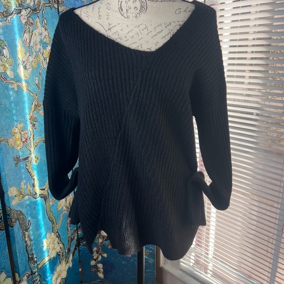 Guess size large black asymmetrical design sweater. - Picture 7 of 16